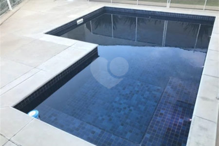 Casa à venda com 3 quartos, sendo 1 suíte, no condomínio Residencial Central Parque, Salto - SP