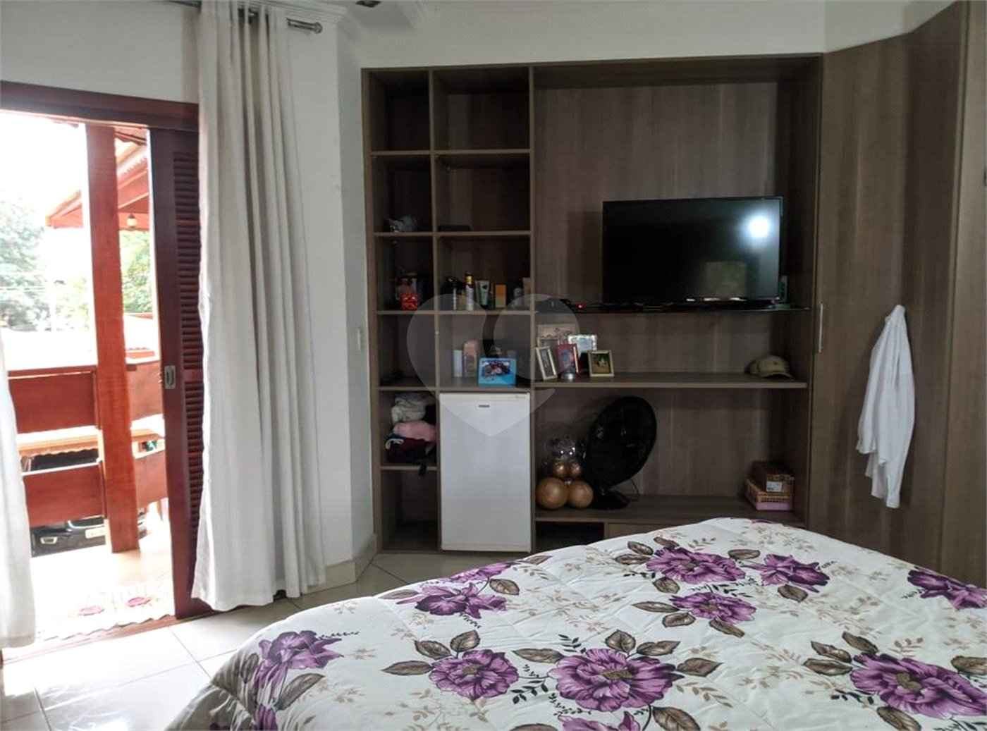 Sobrado à venda com 3 quartos, sendo 1 suíte,  em Jardim Vitória, Suzano, SP