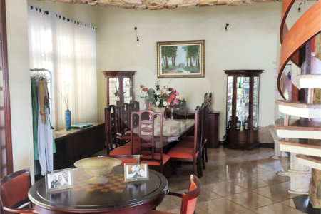 Casa à venda com 5 suítes no condomínio Estância Marambaia, Vinhedo - SP