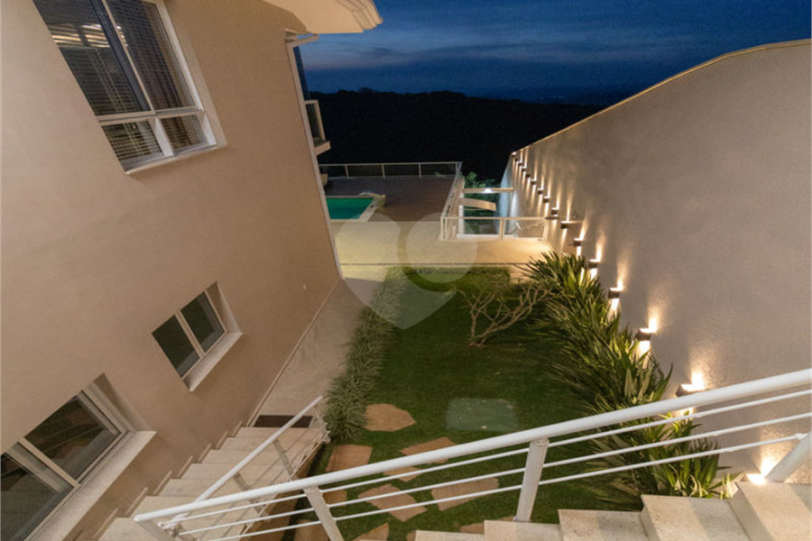Casa à venda com 3 suítes no condomínio Parque Imperial da Cantareira, Mairiporã - SP