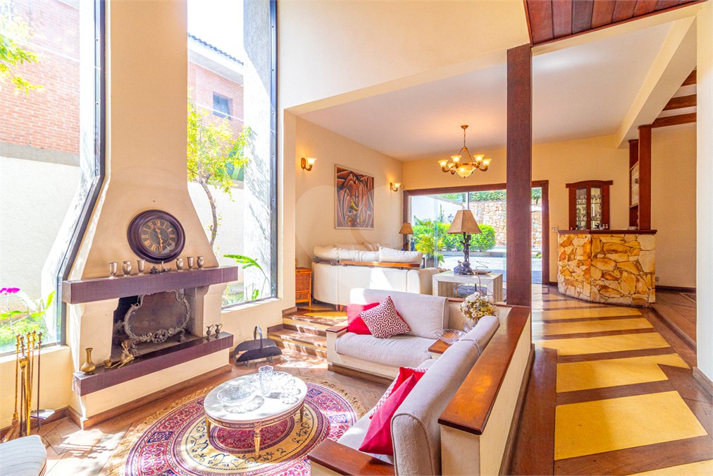 Casa à venda com 4 suítes em Jardim Marajoara, São Paulo, SP