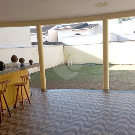 Casa à venda com 3 quartos, sendo 1 suíte, no condomínio Campos do Conde I, Paulínia - SP