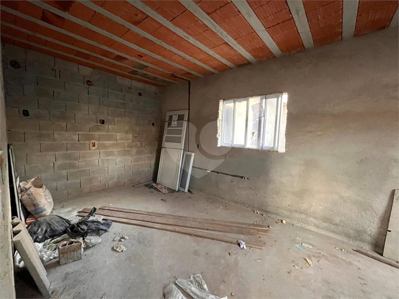 Casa à venda com 3 quartos, sendo 2 suítes, em Vila Suissa, Mogi das Cruzes, SP