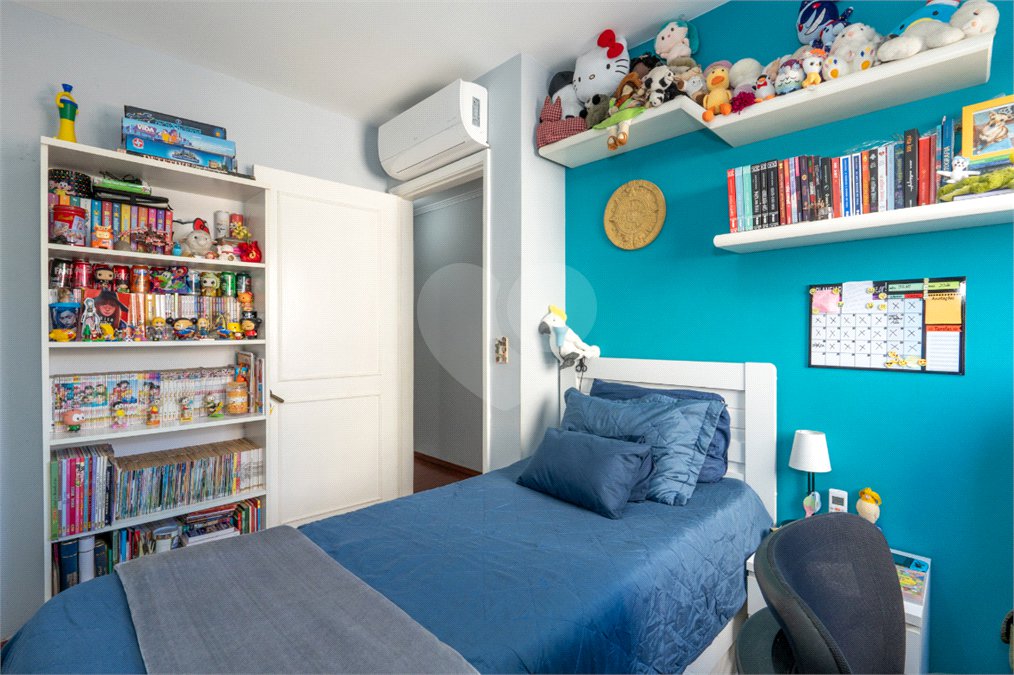 Apartamento à venda com 3 quartos, sendo 1 suíte, em Campo Belo, São Paulo, SP
