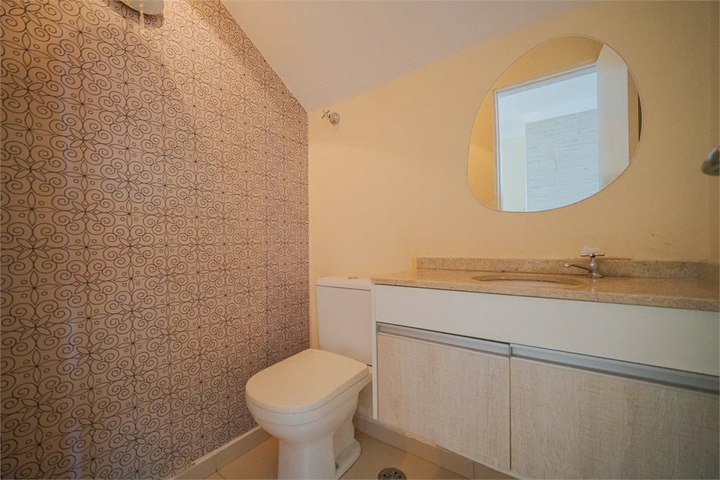 Casa à venda com 3 quartos, sendo 1 suíte,  no condomínio Queluz Vita - Casas, Cotia - SP