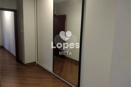 Casa à venda com 3 quartos, sendo 2 suítes, em Jardim Santa Júlia, São José dos Campos, SP