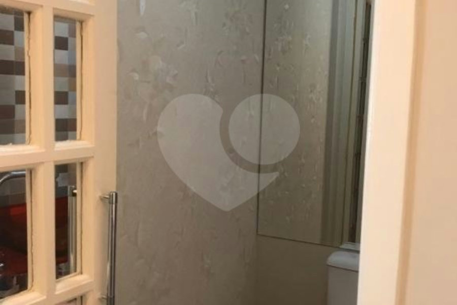 Casa à venda com 2 quartos, sendo 1 suíte, no condomínio Res Santa Inês, São Paulo - SP