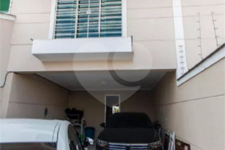 Sobrado à venda com 3 quartos, sendo 1 suíte, em Vila Nivi, São Paulo, SP