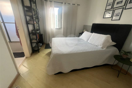 Apartamento à venda com 3 quartos, sendo 1 suíte, em Vila Olímpia, São Paulo, SP