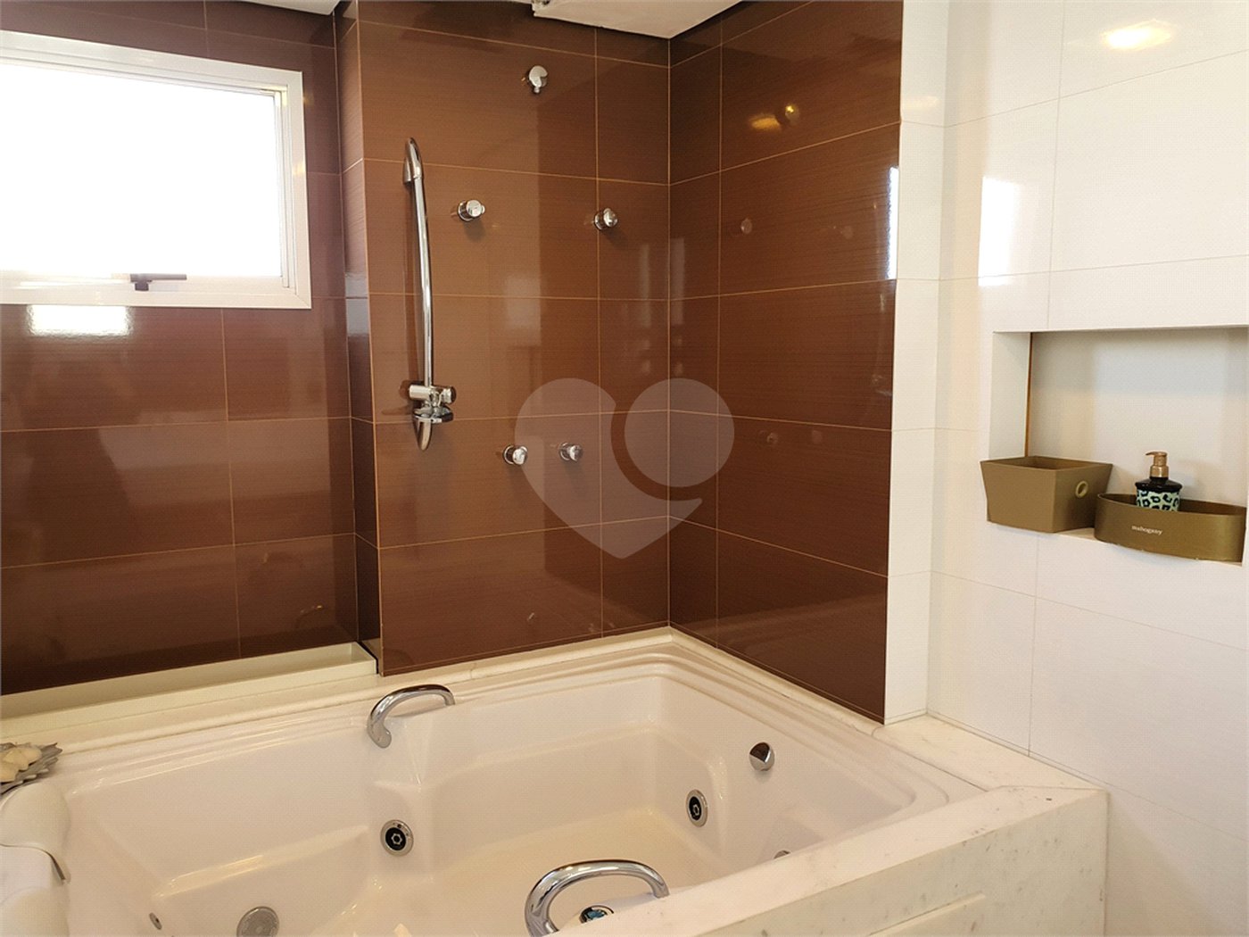 Apartamento à venda com 4 suítes em Jardim Marajoara, São Paulo, SP
