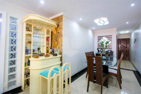 Apartamento à venda com 3 quartos, sendo 1 suíte, em Vila Assunção, Santo André, SP