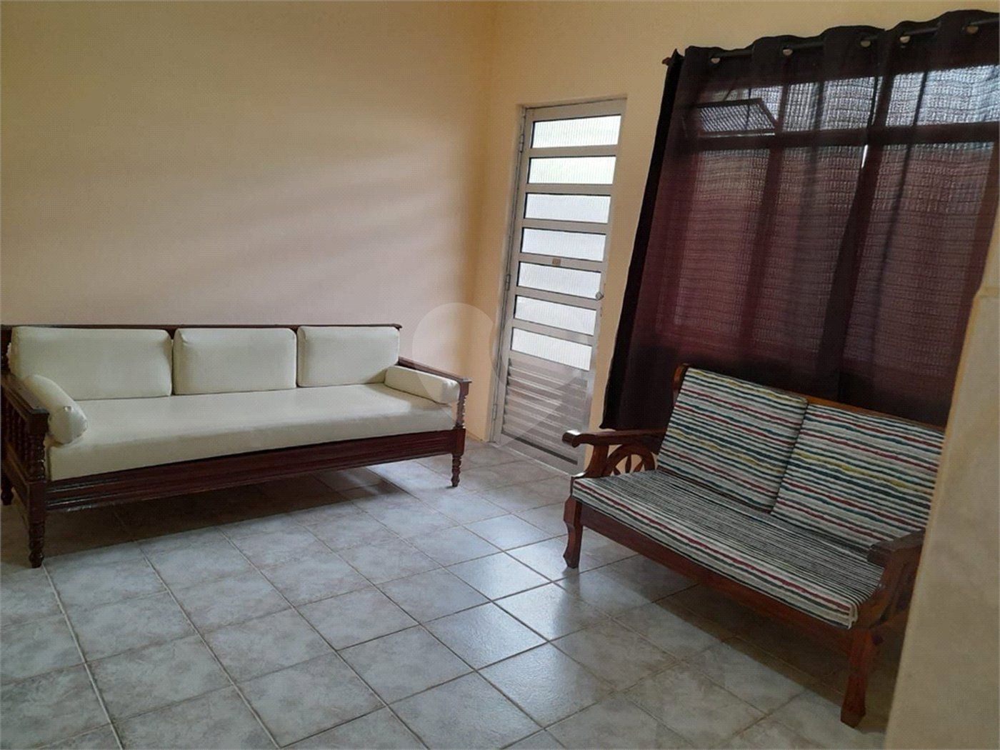 Casa à venda com 2 quartos em Indaiá, Bertioga, SP