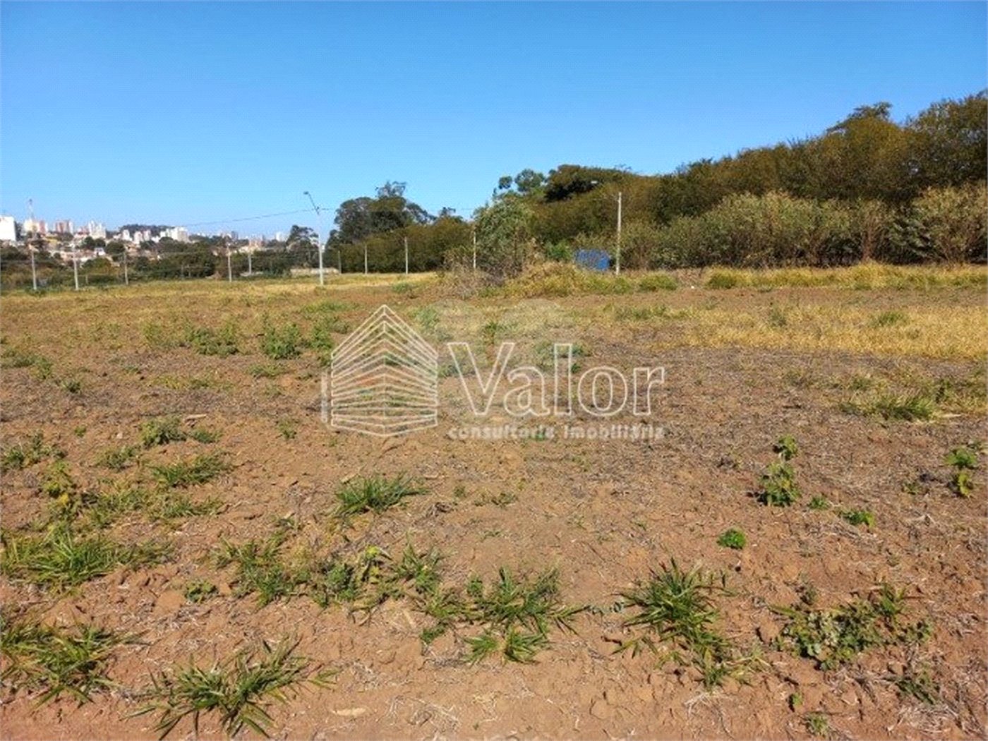 Terreno com 286,00 m² de área total.