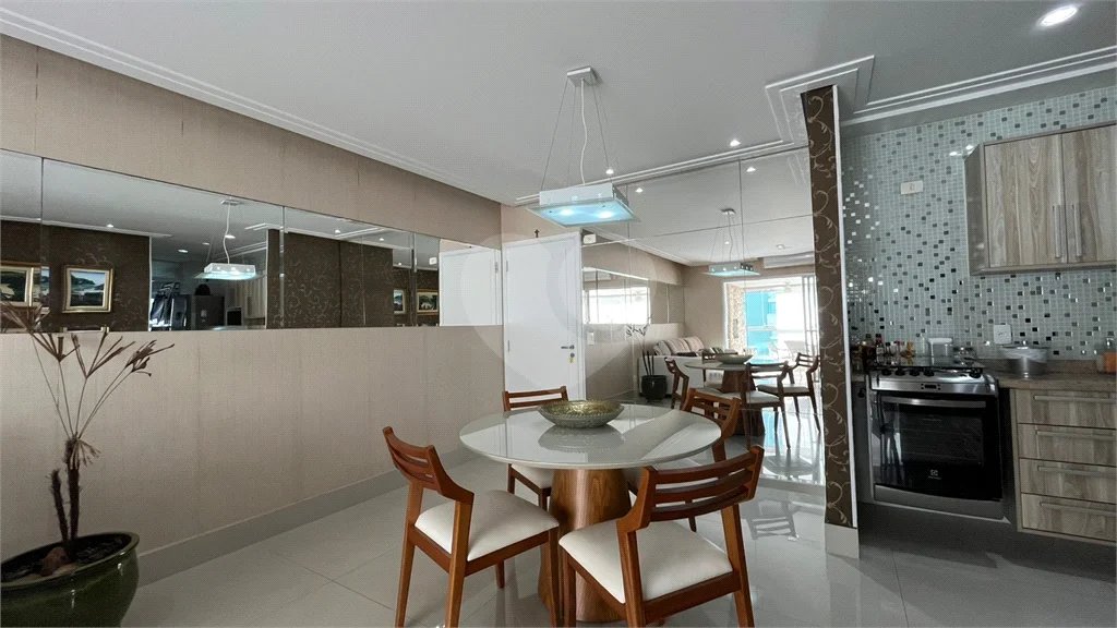 Apartamento à venda com 3 quartos, sendo 2 suítes,  em Riviera de São Lourenço, Bertioga, SP