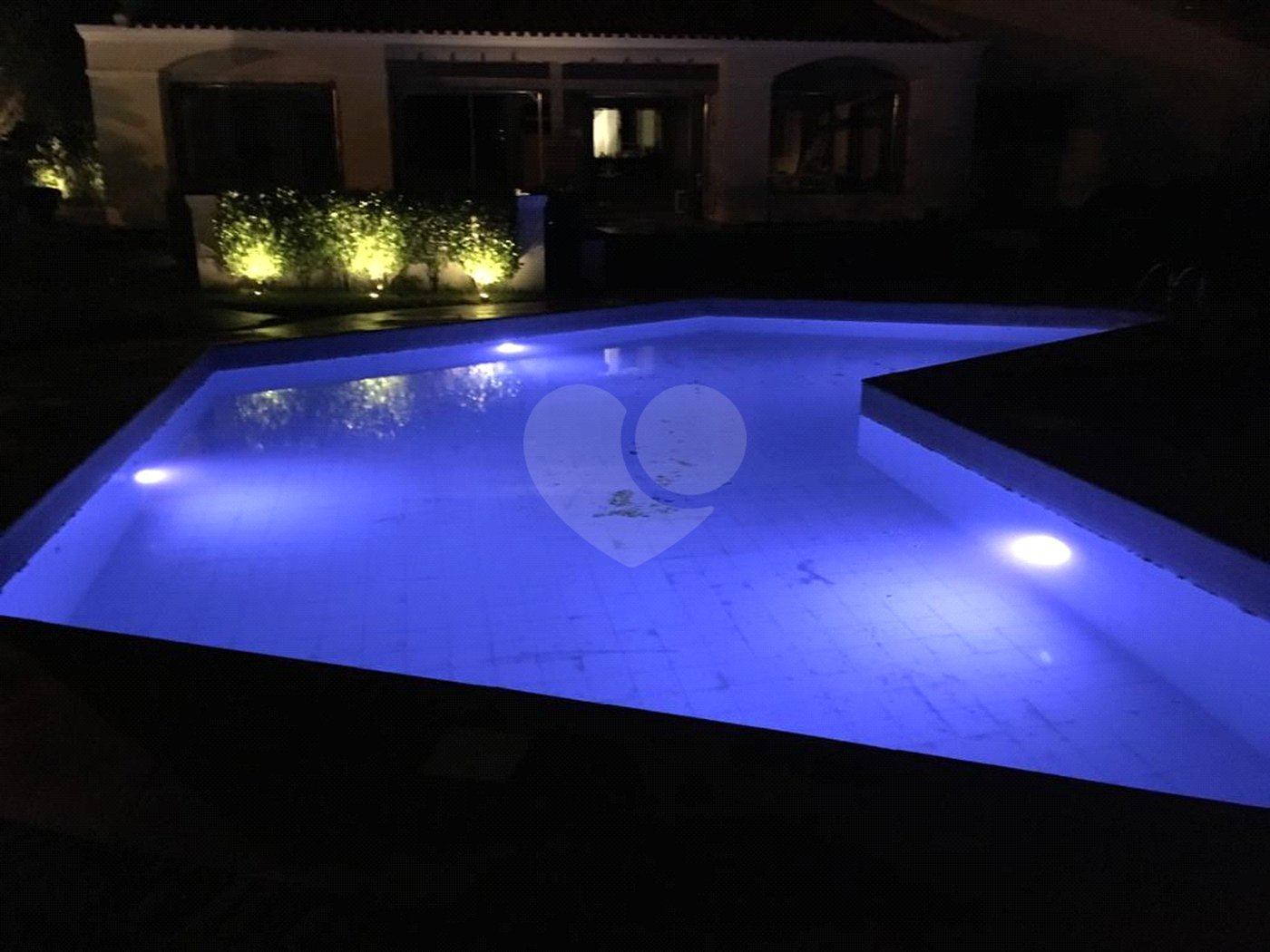 Casa à venda com 5 suítes no condomínio Santa Maria, Votorantim - SP