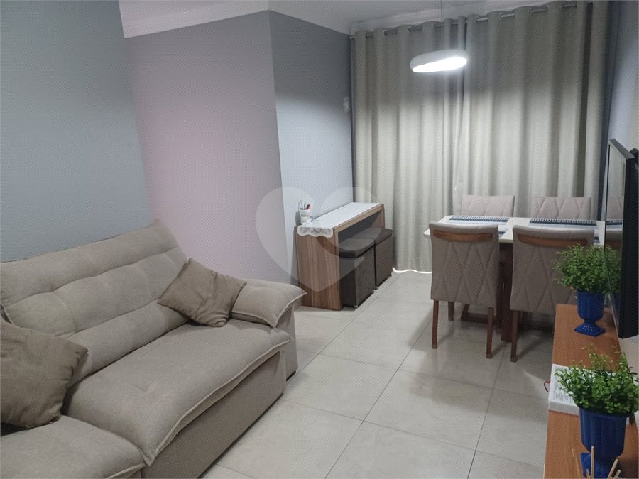 Apartamento à venda com 2 quartos, sendo 1 suíte,  em Jardim Flor da Montanha, Guarulhos, SP