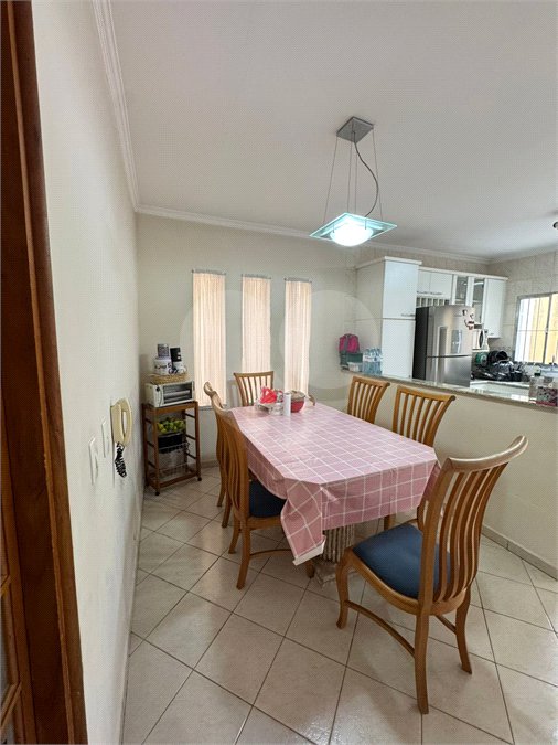 Casa à venda com 3 quartos, sendo 1 suíte, em Vila Constança, São Paulo, SP