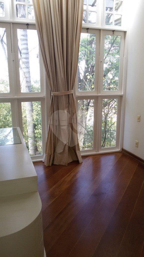 Casa à venda ou para alugar com 4 suítes no condomínio Chácara Francesa, São Paulo - SP