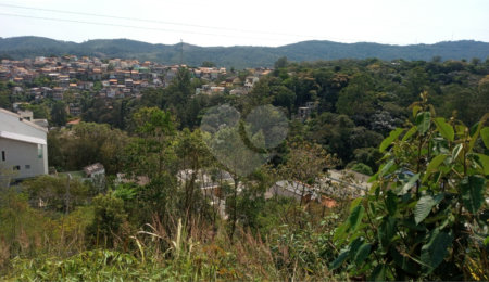 Terreno à venda em Barreiro, Mairiporã, SP
