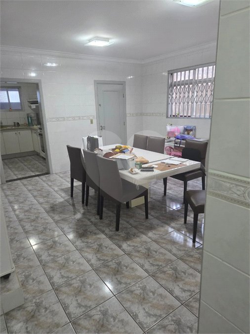 Sobrado à venda com 4 quartos, sendo 1 suíte, em Vila Graciosa, São Paulo, SP