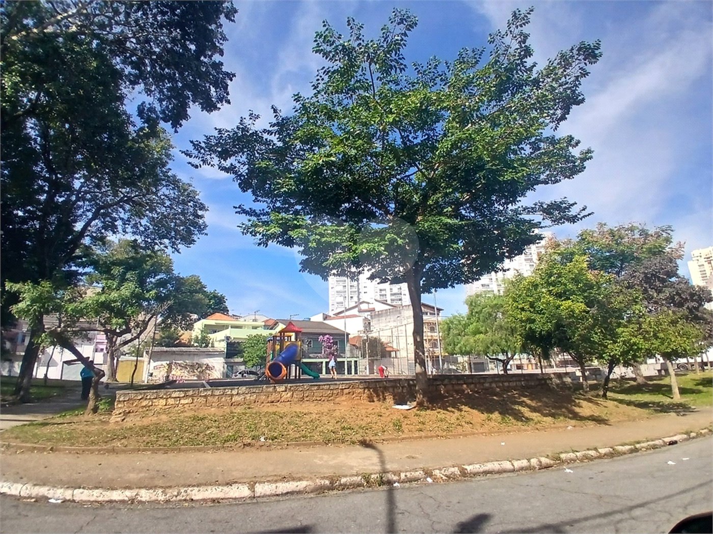 Casa à venda com 1 quarto no condomínio Sintra, São Paulo - SP