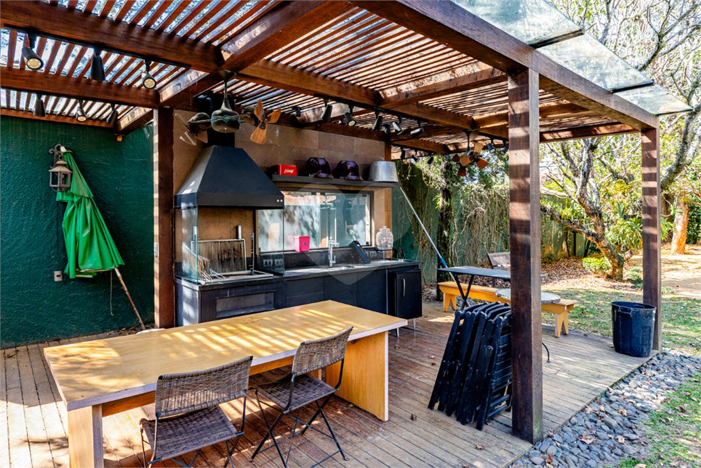 Casa à venda com 3 quartos, sendo 2 suítes,  em Alto da Boa Vista, São Paulo, SP