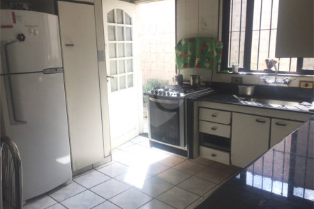 Casa Térrea à venda com 4 quartos, sendo 1 suíte,  em Vila Mazzei, São Paulo, SP