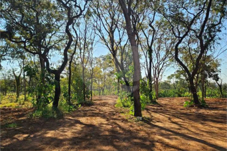 Terreno à venda em Jardim Residencial Iedda, Araraquara, SP