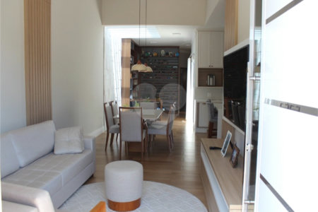 Casa à venda com 3 quartos, sendo 2 suítes, no condomínio Residencial Mantova, Indaiatuba - SP