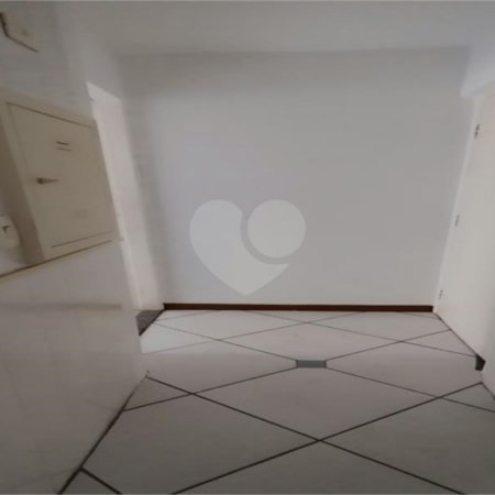 Apartamento à venda com 2 quartos, sendo 1 suíte,  em Jardim Parque Morumbi, São Paulo, SP