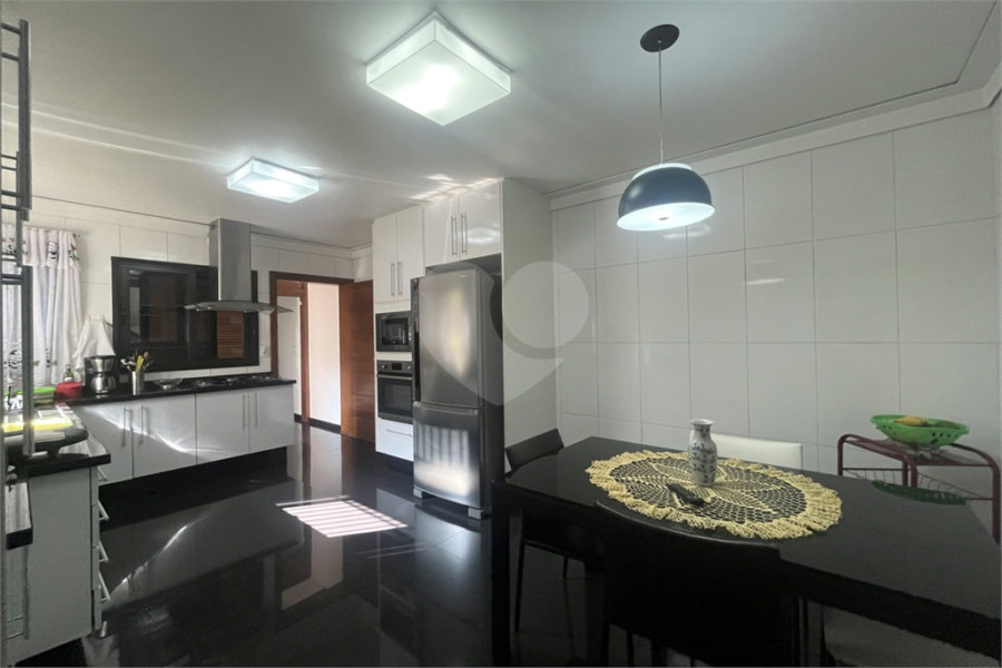Casa à venda com 4 quartos, sendo 3 suítes, em Vila Guilherme, São Paulo, SP
