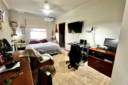 Casa à venda com 4 suítes em Vila Mazarino, Itapetininga, SP