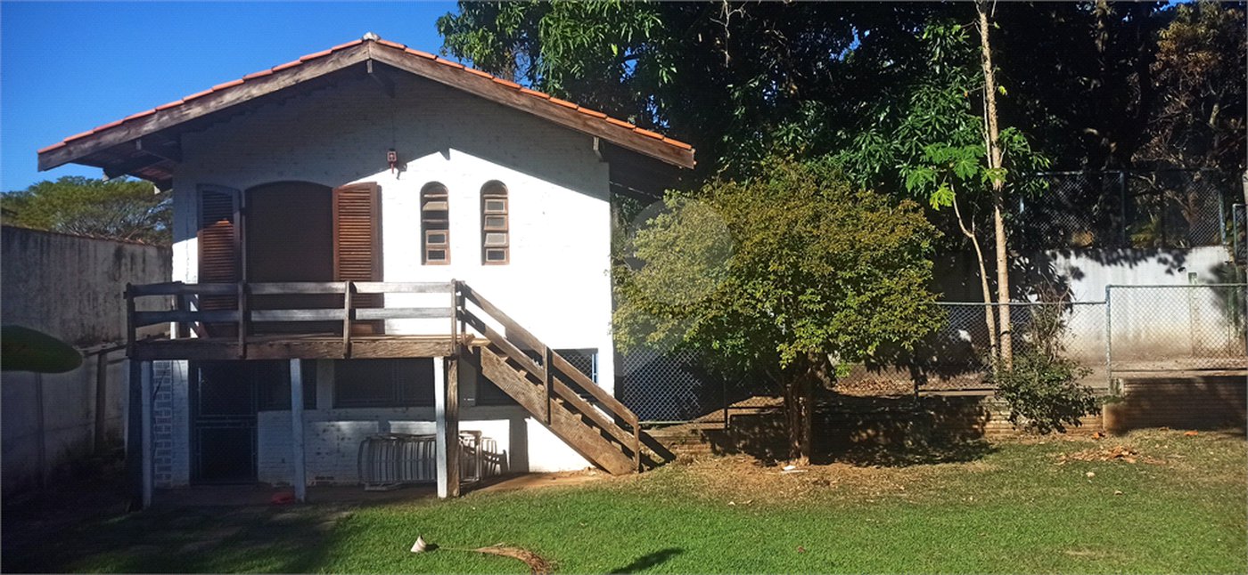 Chácara à venda com 5 quartos, sendo 3 suítes, em Parque Residencial Atibaia, Atibaia, SP