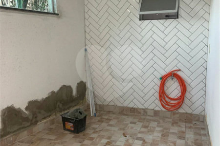 Casa em condomínio à venda com 2 quartos, sendo 1 suíte,  em Conjunto Bom Pastor, Mogi das Cruzes, SP