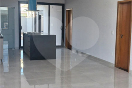 Casa à venda com 3 suítes no condomínio Campos do Conde Ii, Paulínia - SP