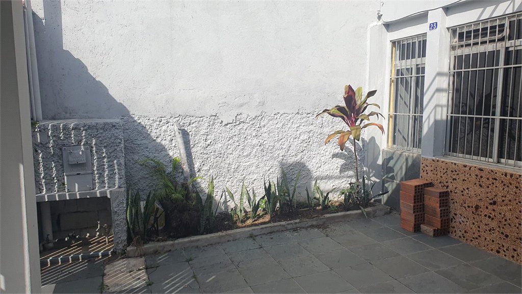 Sobrado à venda com 3 quartos em Vila Nilo, São Paulo, SP