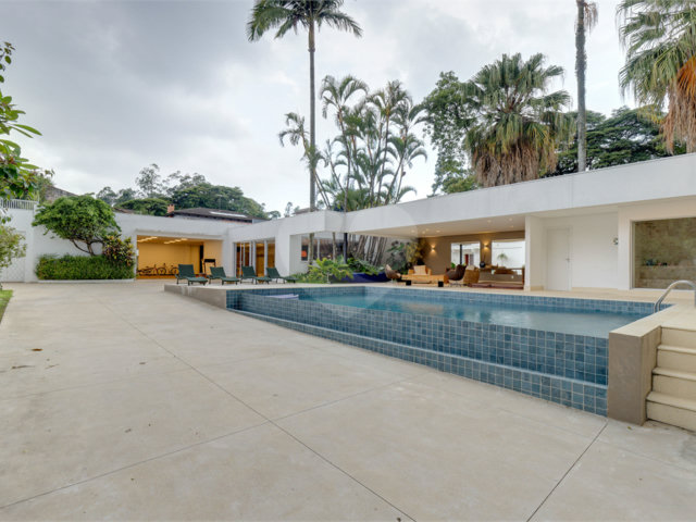 Casa Térrea à venda ou para alugar com 4 suítes em Alto da Boa Vista, São Paulo, SP
