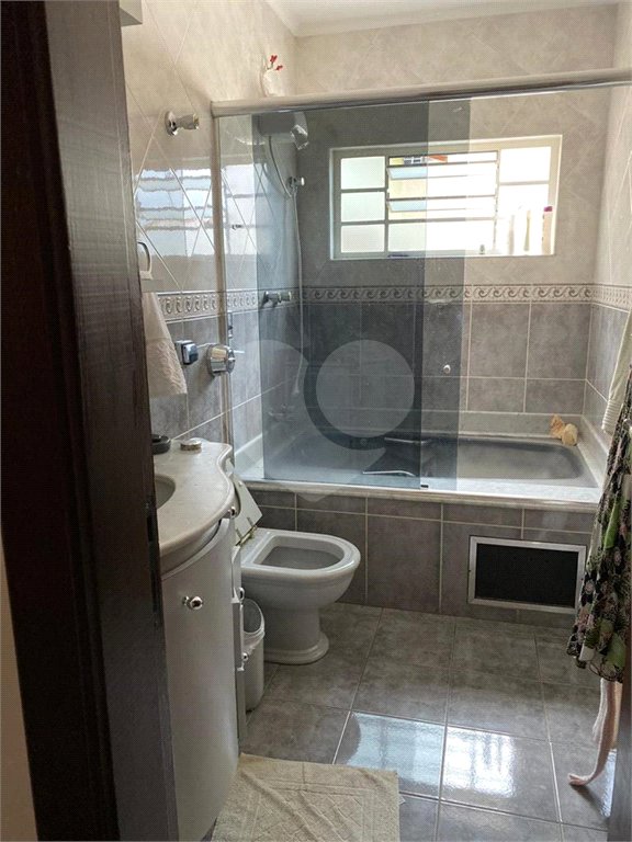 Casa à venda com 4 quartos, sendo 1 suíte, no Centro, Bom Jesus dos Perdões, SP