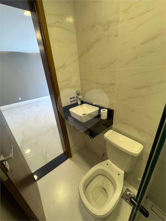 Casa à venda com 5 quartos, sendo 4 suítes, no condomínio Grand Park, Rio de Janeiro - RJ