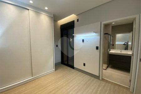 Casa à venda com 3 suítes no condomínio Glarus, Campinas - SP