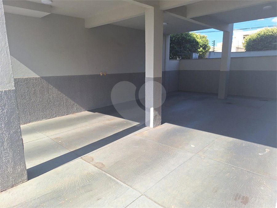 Casa à venda com 3 quartos, sendo 1 suíte, no condomínio Residencial Macaúba, Rondonópolis - MT