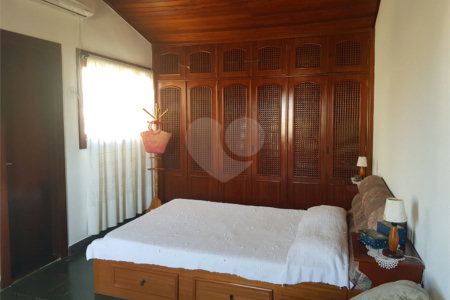 Casa em condomínio à venda com 3 quartos, sendo 2 suítes,  em Alto de Búzios, Armação dos Búzios, RJ