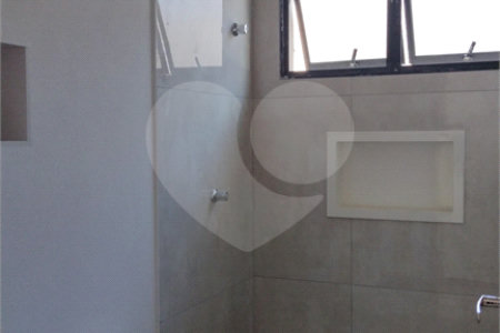 Sobrado à venda com 2 quartos, sendo 1 suíte, em Jardim Maristela II, Atibaia, SP