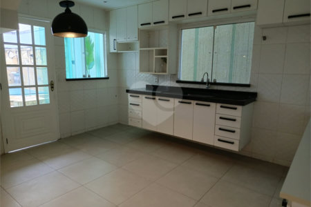 Casa à venda com 3 quartos, sendo 1 suíte, no condomínio Paraíso Classe A, Rio de Janeiro - RJ