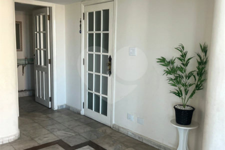 Cobertura à venda ou para alugar com 5 quartos, sendo 2 suítes, em Santa Cecília, São Paulo, SP