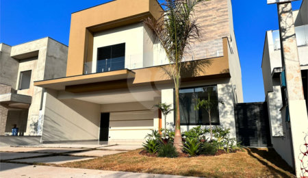 Casa à venda com 3 suítes no condomínio Residencial Central Parque, Salto - SP