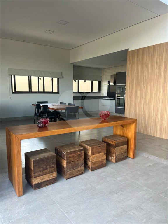 Casa à venda com 4 suítes no condomínio Residencial Campo de Toscana, Vinhedo - SP
