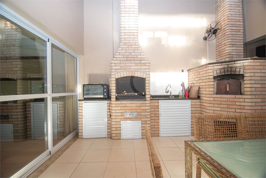 Sobrado à venda com 4 quartos, sendo 1 suíte, em Brooklin, São Paulo, SP