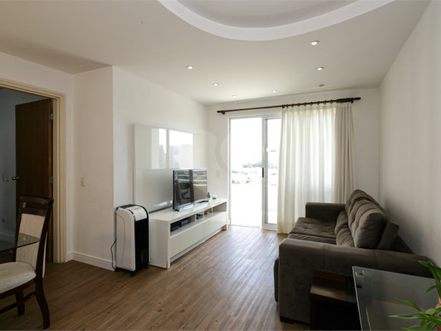 Apartamento à venda com 3 quartos, sendo 1 suíte,  em Chácara Santo Antônio, São Paulo, SP