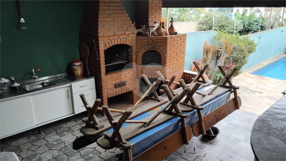 Casa à venda com 4 quartos, sendo 3 suítes,  em Vila Polopoli, São Paulo, SP